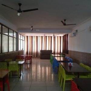 Posezení v ubytování Krishna Hansraj Hotel