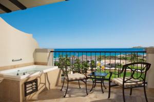 Balkón nebo terasa v ubytování Secrets Puerto Los Cabos Golf & Spa18+