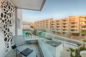 Balkón alebo terasa v ubytovaní MA APARTMENTS - OCEAN GARDEN - PLAYA PARAISO - 2 Bedrooms, 2 Bathrooms, Big Terrace