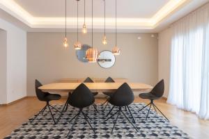 Zdjęcie z galerii obiektu Exquisite HiEnd 3bdr 4th flr Top Kolonaki spot w Atenach
