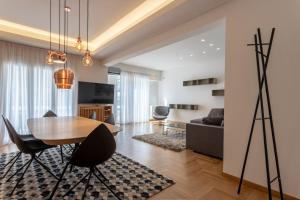 Zdjęcie z galerii obiektu Exquisite HiEnd 3bdr 4th flr Top Kolonaki spot w Atenach