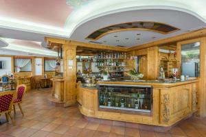 Sohvabaar või baar majutusasutuses Hotel St. Raphael