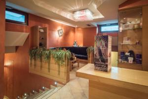 Foto Madonna di Campiglios asuva majutusasutuse Hotel St. Raphael galeriist