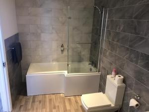 Ванна кімната в Fornham Guest House