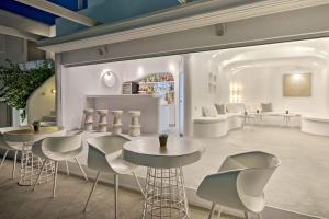 Posedenie v ubytovaní Lilly Residence-All Sea View Suites, Adults Only