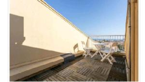 Un balcon sau o terasă la F3 NARBONE-PLAGE AVEC SOLARIUM 250M DE LA MER VUE MER ET CLAPE