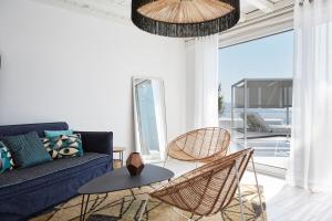 Posezení v ubytování Kouros Hotel & Suites