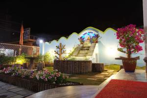 Um jardim no exterior de Trekkers Inn Boutique Hotel Pokhara