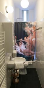 Phòng tắm tại Downtown Apartment Berlin Friedrichshain