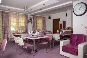Posezení v ubytování Amethyst House Therme & Bucharest Otopeni Airport