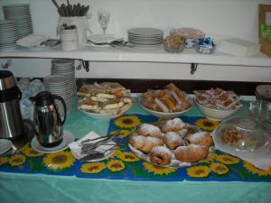 Makanan di atau berdekatan hotel