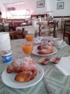Makanan di atau berdekatan hotel