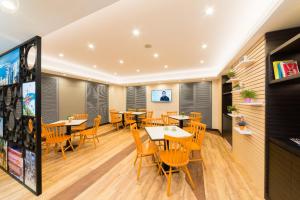 Imagem da galeria de West Inn em Hong Kong mais 15 fotografias