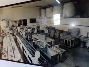 アルテアにあるSuerteの労働者工場の白黒写真