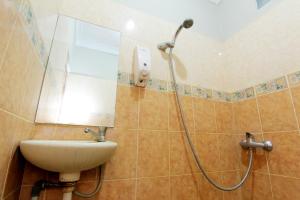 حمام في Hotel Bugis Asri