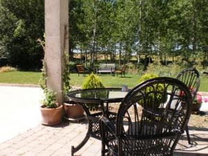 Vonkajšia záhrada v ubytovaní Hotel Santa Coloma del Camino