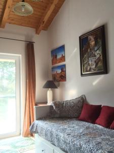 A bed or beds in a room at Villa Flora Lavenda
