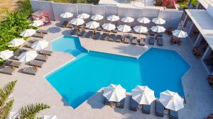 Diamond Boutique Hotel内部或周边的泳池