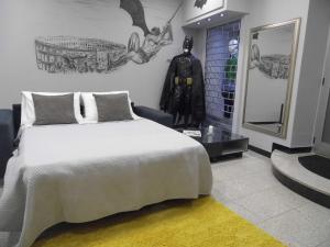 Vuode tai vuoteita majoituspaikassa Batcave