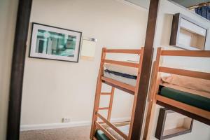 Postel nebo postele na pokoji v ubytování Kirkby Stephen Hostel