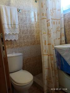 Ett badrum på villa voula I