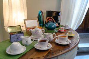 Príslušenstvo na prípravu kávy alebo čaju v ubytovaní Xenía B&B