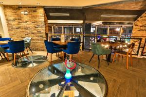 Restoran atau tempat lain untuk makan di Hotel WOW