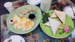 Makanan di atau berdekatan penginapan & sarapan