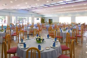 Restaurace v ubytování Hotel Río Cabia