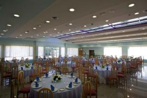 Restaurace v ubytování Hotel Río Cabia