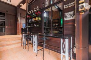 Lounge oder Bar in der Unterkunft RedDoorz @ Cilandak Timur