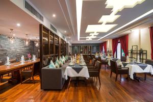 Restoran või mõni muu söögikoht majutusasutuses Lotus Blanc Resort