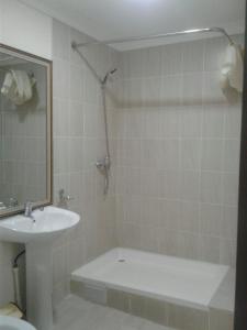 Bilik mandi di Hotel "GRAND WAY" +22 gambar