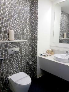 Bagno di Pal Heights Mantra