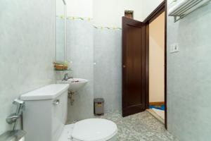 Koupelna v ubytování Hoa Thu Homestay + 32 fotografií