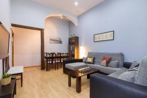 Część wypoczynkowa w obiekcie Cozy Apartment in Plaza Mayor Square by Batuecas