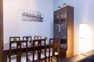 Kuchnia lub aneks kuchenny w obiekcie Cozy Apartment in Plaza Mayor Square by Batuecas
