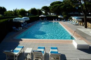 Bazén v ubytování Hotel Bauer & Sporting nebo v jeho okolí