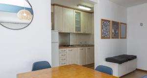 Kuchyň nebo kuchyňský kout v ubytování Apartments Mar de Tossa