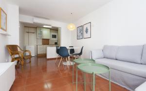 Kuchyň nebo kuchyňský kout v ubytování Apartments Mar de Tossa