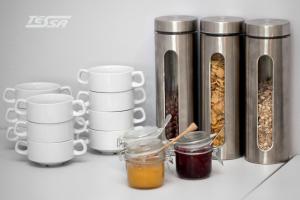 Pokoje Gościnne Tessa的咖啡和沏茶工具