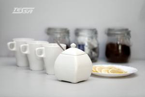 Pokoje Gościnne Tessa的咖啡和沏茶工具