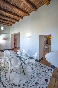 A seating area at Starhost - DIMORA COPETA stunning seaview