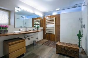 A bathroom at Starhost - DIMORA COPETA stunning seaview