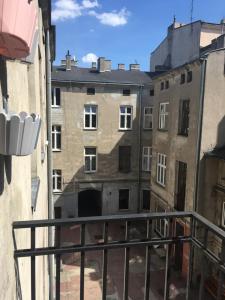 widok z balkonu budynku w obiekcie OhMyHome - Kościuszki w Łodzi