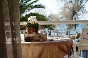 A balcony or terrace at Luxury Beach Apartment in Athens Riviera
