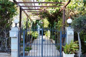 A garden outside Luxury Beach Apartment in Athens Riviera