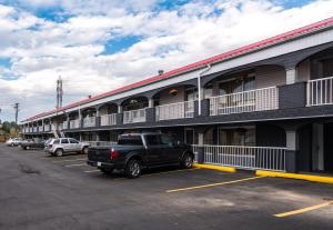 Afbeelding uit fotogalerij van Olympia Lodge in Calgary