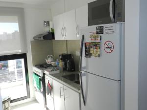 Acogedor monoambiente La Plata centro tesisinde mutfak veya mini mutfak