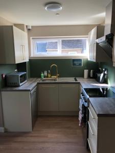 Gallery image of Aaron Wise - 62 Plantagenet Studios in Cardiff